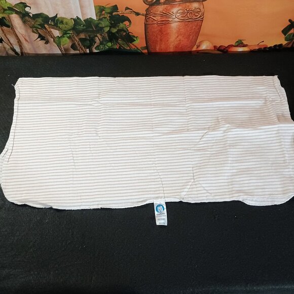 VGUC: Bundle Winnie the Pooh Vintage & Gerber Baby Receiving Blankets - Picture 5 of 6